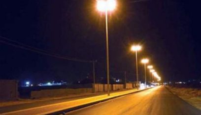 بالفيديو: على اوتوستراد انطلياس…شاب يرقص على سطح سيارة يقودها بقدميه