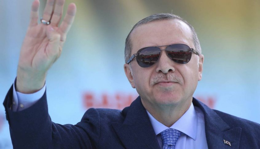 اردوغان دعا الأسد إلى إيجاد “حل سياسي عاجل للأزمة السورية”