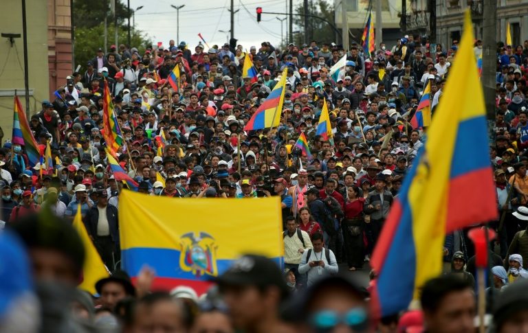 آلاف يتظاهرون في عاصمة الاكوادور وسط انتشار القوات الأمنية