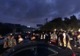 المحتجون يمضون ليلتهم على الطريق عند مفرق حامات