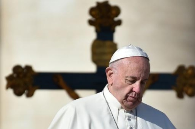 البابا فرنسيس يدعو إلى الحوار لإيجاد حلول عادلة للأزمة في لبنان