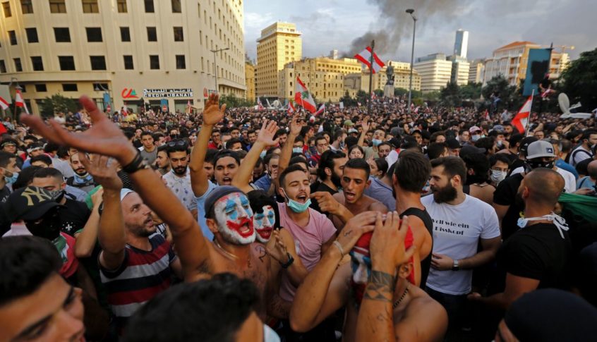 الفاينانشال تايمز: غضب الشباب العرب يصل درجة الغليان