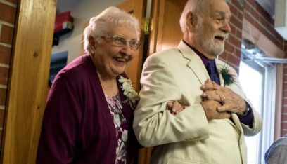بعد 63 عاماً التقيا وتزوجا