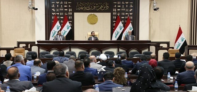 البرلمان العراقي يلزم الحكومة بانهاء التواجد الاميركي العسكري في البلاد