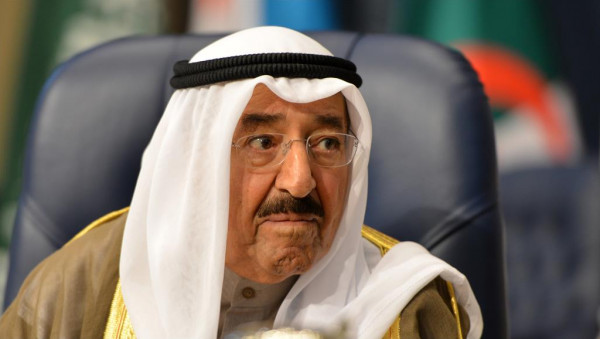 أمير الكويت يقبل استقالة الحكومة ويكلفها بتصريف الأعمال حتى تشكيل الحكومة الجديدة