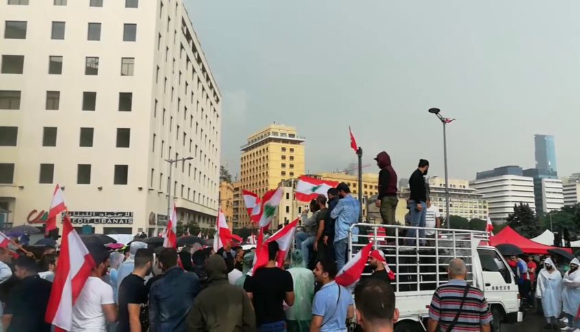 تجمع شبابي في وسط بيروت منقسم بين رافض ومؤيد لعودة النازحين