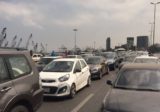 حركة المرور كثيفة من شارل الحلو باتجاه الكرنتينا وعلى طريق صيدا القديمة بالاتجاهين