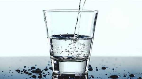 معمل لتعبئة المياه في البقاع… يَنفي عدم صلاحيّة مياهه للشرب