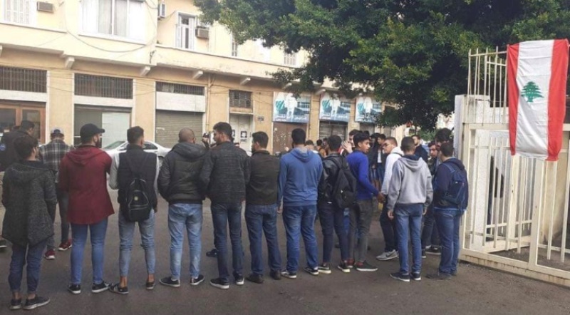 حركة طبيعية في طرابلس والتزام متفاوت بالاضراب في محطات المحروقات