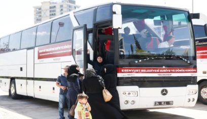 نائب الرئيس التركي:عودة  370 ألف سوري من تركيا