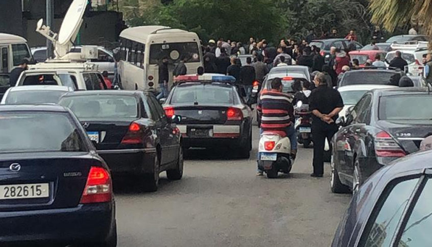 قطع طريق عام حلبا عرقة احتجاجا على ارتفاع الاسعار
