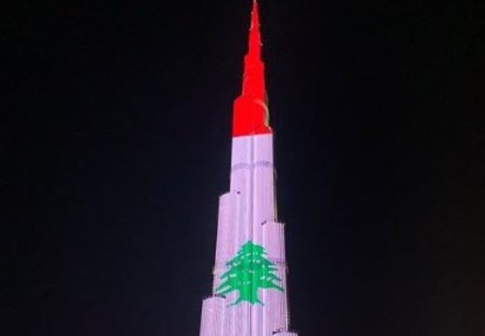 بالفيديو: بمناسية عيد الاستقلال الـ76… الإمارات تضيئ برج خليفة بالعلم اللبناني