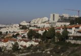 القناة 12 الإسرائيلية: إصابة مباشرة لمبنى في كيبوتس يرؤون في الجليل الأعلى بصاروخين مضادين للدروع