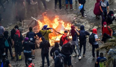 احراق جامعة ونهب كنيسة في تظاهرات تشيلي