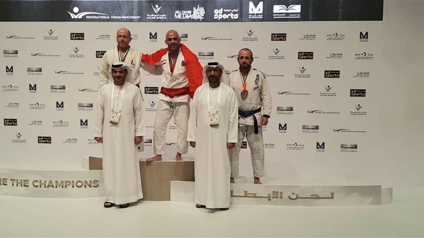 لبنان يحرز الميدالية الذهبية في بطولة العالم للجوجيتسو في ابو ظبي