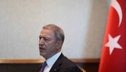 وزير الدفاع التركي: نتحاور مع روسيا بخصوص الوحدات الكردية شمال شرقي سوريا