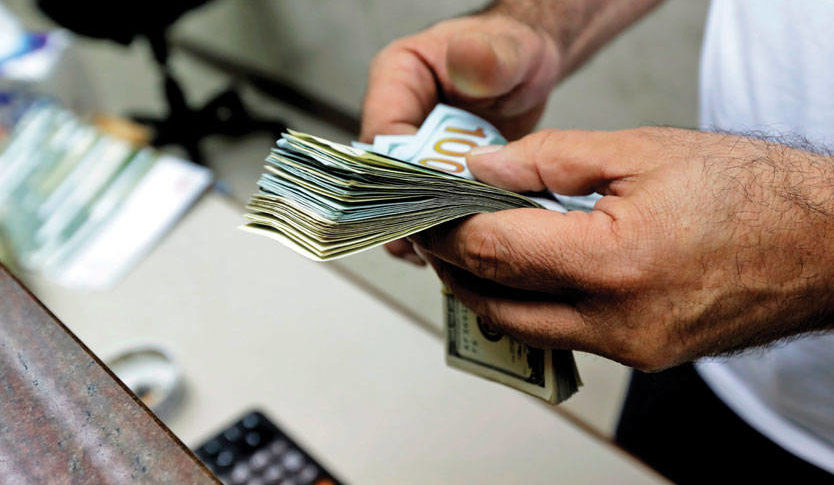 الدولار الاميركي يحافظ على استقراره في سوق بيروت المالية