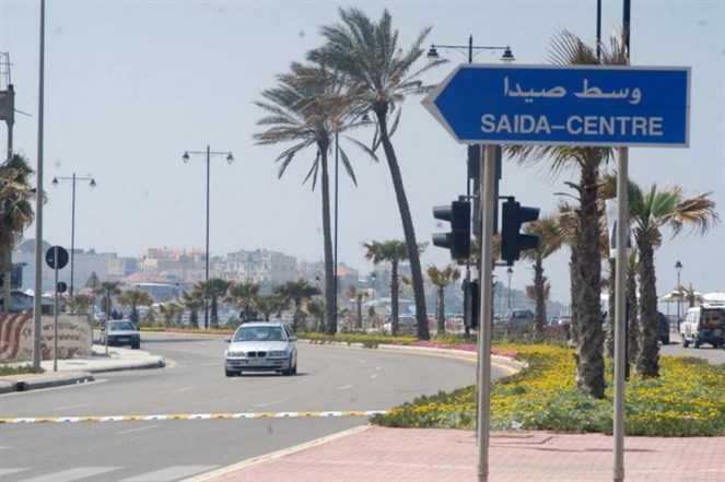 المتظاهرون في صيدا اقفلوا مؤسسات وأعادوا نصب الخيم في ساحة ايليا
