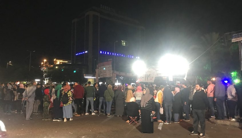 التحكم المروري: إعادة فتح السير على كورنيش المزرعة بالاتجاهين