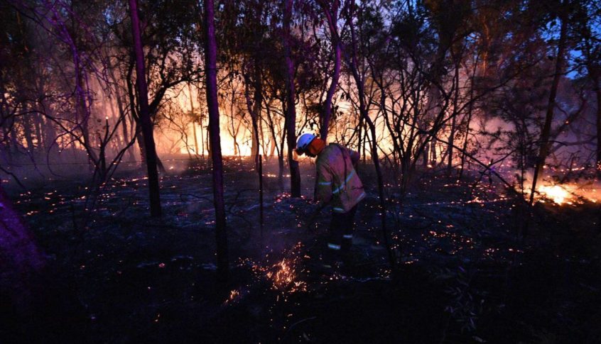 أستراليا: أكثر من 100 حريق لا يزال مشتعلاً وترقّب موجة حرّ إضافية
