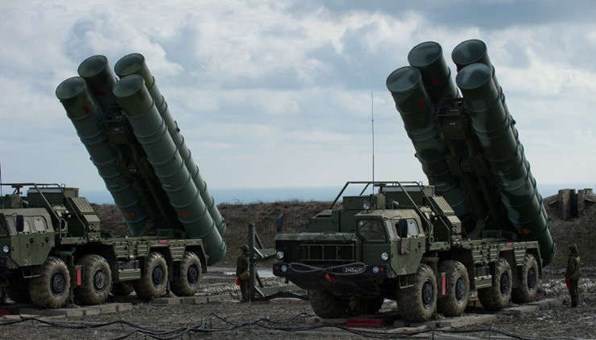 أنقرة وموسكو تقتربان من الاتفاق على دفعة ثانية من صواريخ “إس 400”