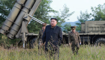 كوريا الشمالية تبني عشرات المواقع لإطلاق الصواريخ العابرة للقارات