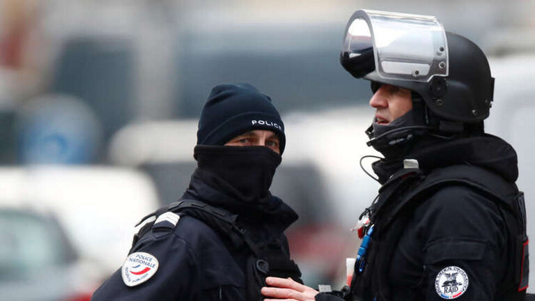 إصابة 4 أشخاص جراء إطلاق نار من قبل ملثمين بمدينة فرنسية