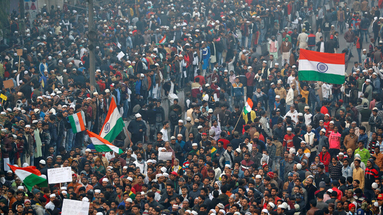 الهند تشدد القيود على الإنترنت في انتظار موجة احتجاجات جديدة