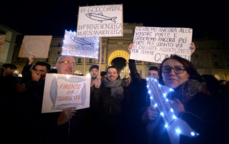 عشرات الآلاف يتظاهرون ضد اليمين المتطرّف في إيطاليا