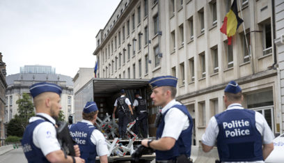 بلجيكا تفكك شبكة تهريب مهاجرين عراقيين وتعتقل 4 أشخاص