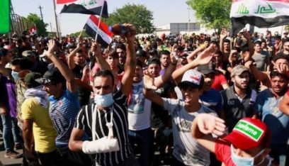 متظاهرون عراقيون يغلقون مبنى جامعة بابل