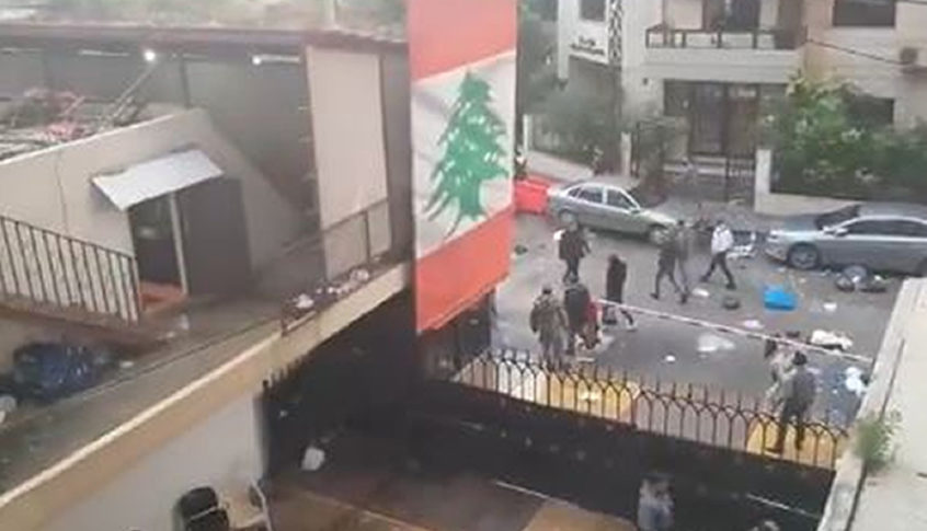 اشكال بين مرافقي كرامي ومحتجين في طرابلس (فيديو)