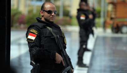 وسائل إعلام مصرية: عمليات تمشيط لضبط المتورطين في الهجوم على كمين بالإسماعيلية بعد مقتل أحدهم