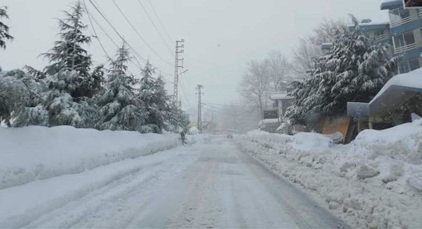 التحكم المروري: طريق عيون السيمان-حدث بعلبك مقطوعة بسبب تراكم الثلوج