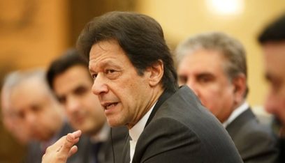 البرلمان الباكستاني يلغي التصويت على سحب الثقة عن عمران خان