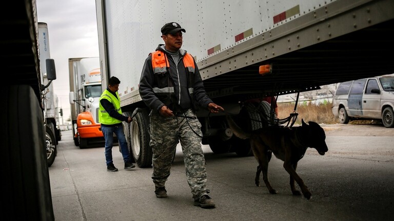 العثور على 10 جثث متفحمة داخل شاحنة في المكسيك