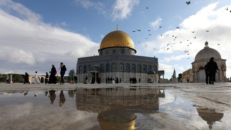 مستعمرون إقتحموا باحات المسجد الأقصى