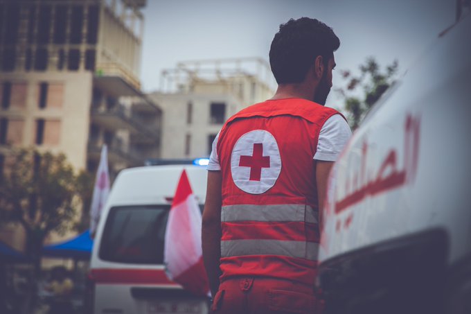 الصليب الاحمر: تم نقل 12 حالة إلى المستشفيات وإسعاف 40 حالة ميدانيًا