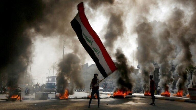 تجدد الاشتباكات بين قوات الأمن والمتظاهرين وسط بغداد
