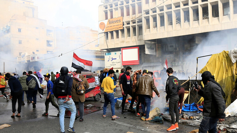 العراق: المئات يتوافدون إلى ساحة التحرير في بغداد وتحشيد في ذي قار
