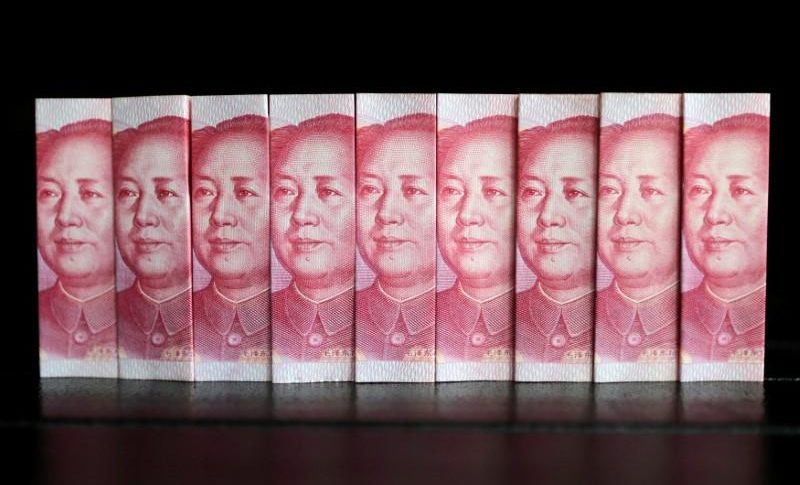 اليوان الصيني يقود مكاسب العملات قبل اتفاق التجارة الأميركي