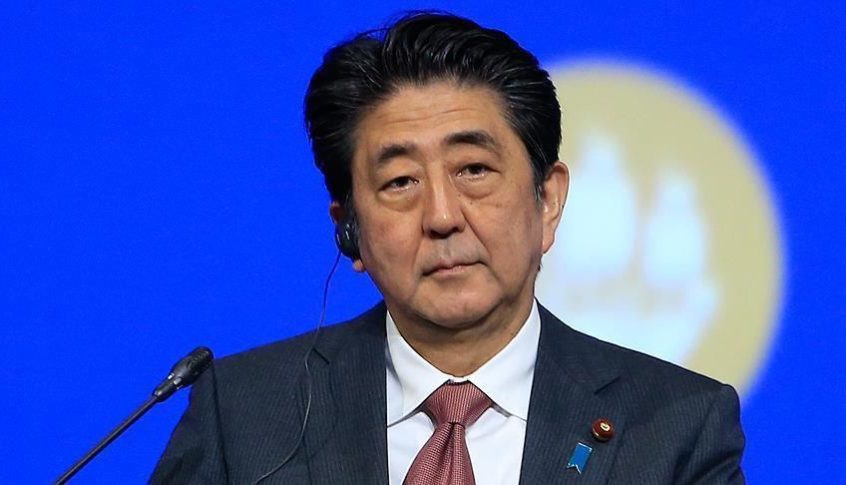 رئيس وزراء اليابان يتعهد بتقديم قروض بلا فوائد للشركات المتضررة من تفشي كورونا