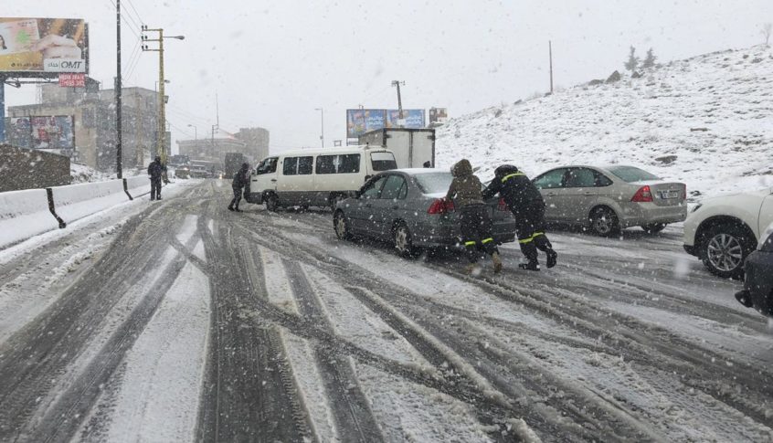 طريق ضهر البيدر سالكة امام المركبات ذات الدفع الرباعي والمجهزة بسلاسل معدنية