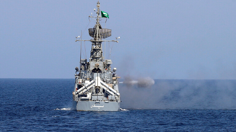 مناورات بحرية أميركية – سعودية في مياه الخليج