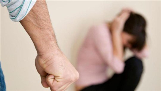 “الحجر” يزيد من وتيرة العنف المنزليّ!