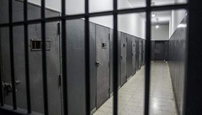 الأسرى المحررون من أمام المستشفى الأوروبي في غزة: لقد خرجنا بسبب صمود المقاومة وشعبنا ورغم أنف الاحتلال وقد ولدنا من جديد