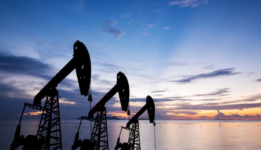 النفط يواصل مكاسبه وسط تفاؤل بجهود منسقة لمكافحة أثر كورونا