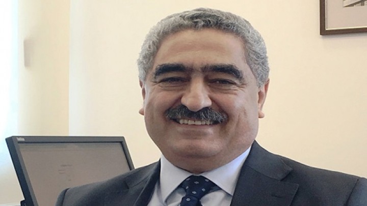 الرئيس عون يمنح الدكتور وليد عمار الوسام الصحي الذهبي