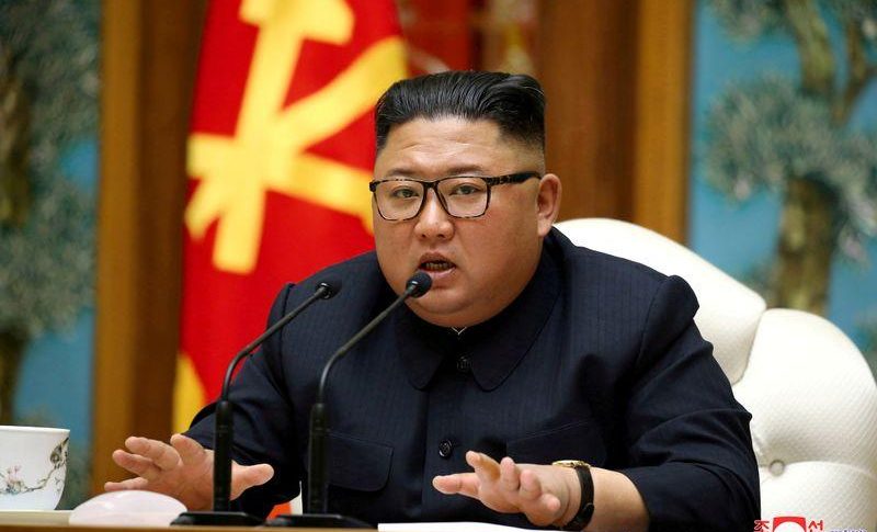 زعيم كوريا الشمالية يكذب شائعات مرضه بهذه الطريقة