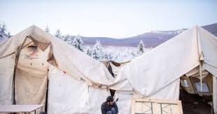 فرض الحجر الصحي على مخيم باليونان بعد تأكد إصابة مهاجرين بكورونا